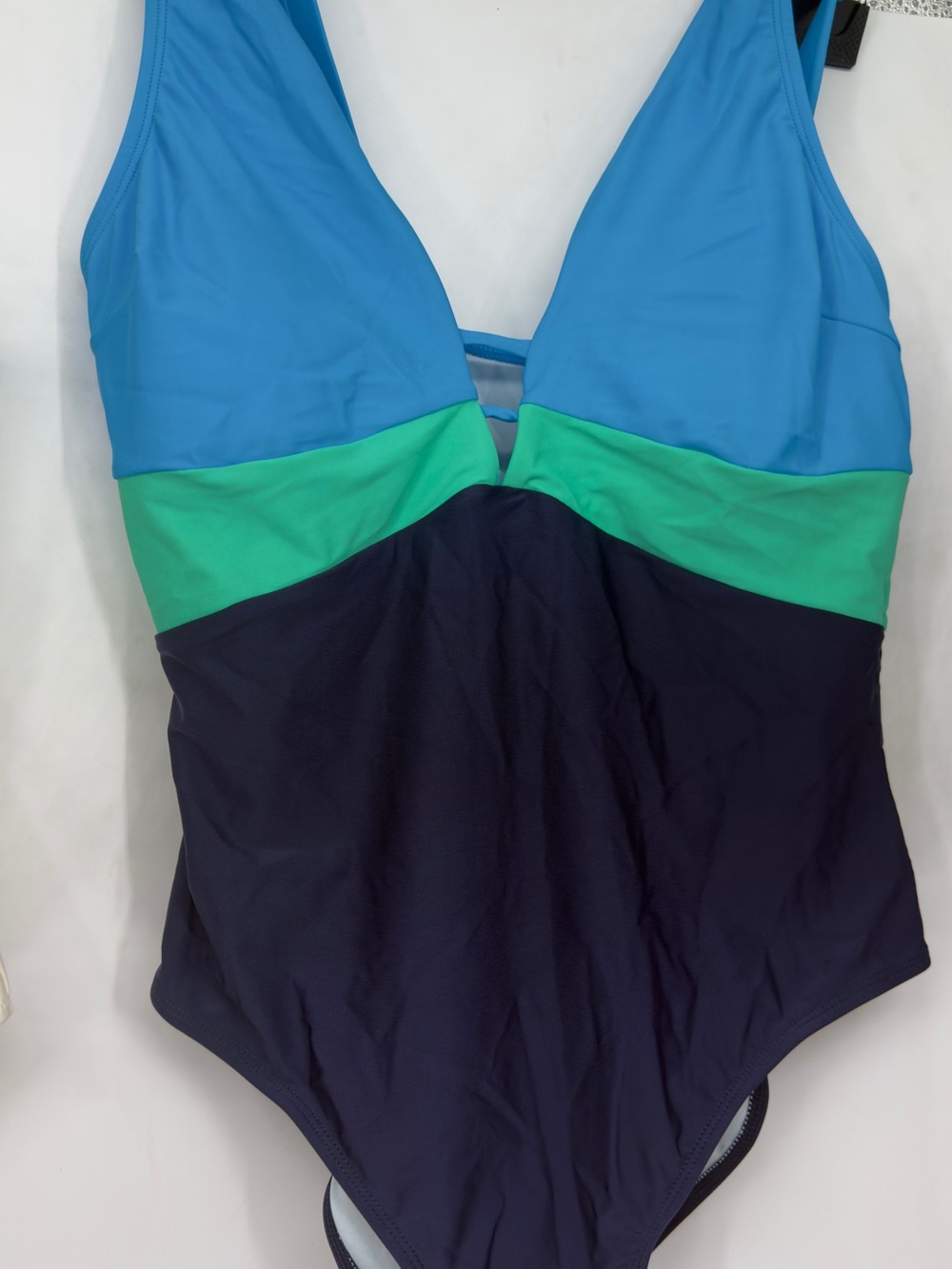 Cupshe Colorblock One-Piece Swimsuit in Blue, Teal & Navy
